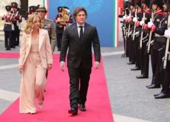 Argentina e Italia sellan acuerdo estratégico para exportar GNL al mundo