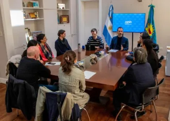 Petrecca recibió a comisiones de fomento renovadas para profundizar el trabajo barrial