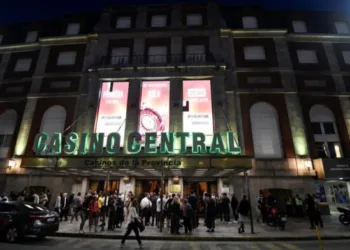 Prisión en suspenso por intentar comprar  fichas en el Casino con billetes falsos