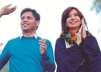 Kicillof convocó a acompañar a Cristina “hasta Comodoro Py y de vuelta a su casa”