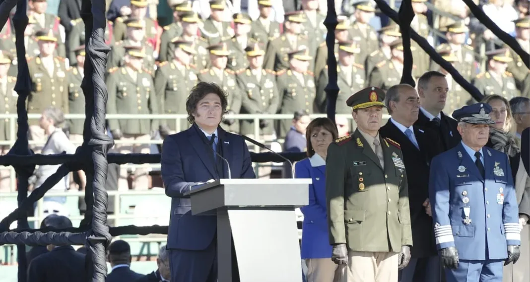 Milei encabezó el acto por el Día de la Bandera en Palermo