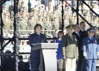 Milei encabezó el acto por el Día de la Bandera en Palermo