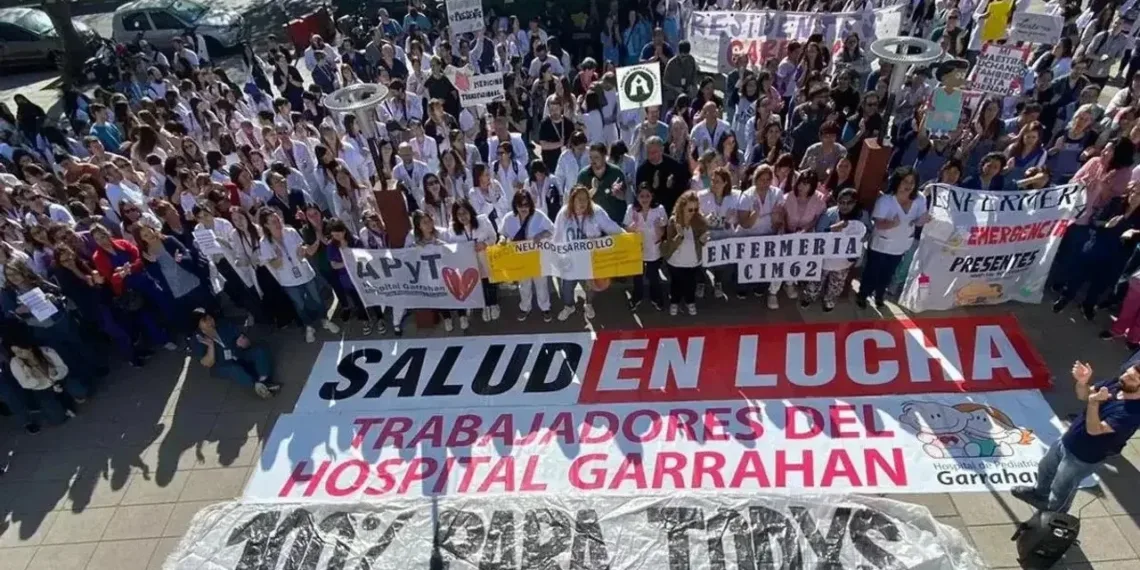 Comunicado de los residentes del Garrahan: “Nos vimos obligados a cesar el paro y reincorporarnos