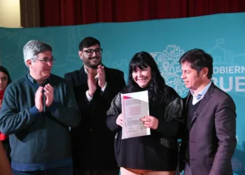 Kicillof y Rodríguez firmaron un nuevo acuerdo