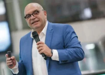 Disertación de Salvador Di Stefano en Junín