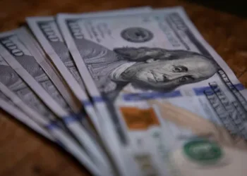 Tras la desafiante frase de Luis Caputo voló al dólar: “Si te parece barato, comprá, campeón”