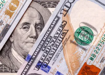 Dólar: el oficial bajó a $1280 y el “blue” quedó en $1.300