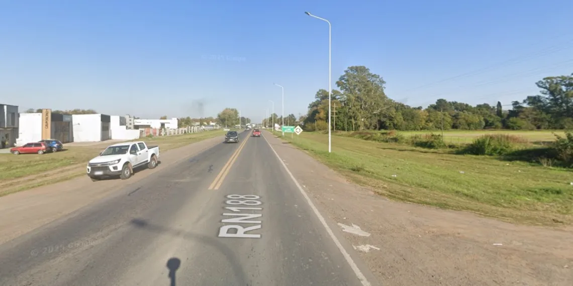 Un motociclista herido en un triple choque en Ruta 188
