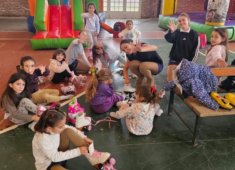 Chicas de patín artístico disfrutaron de una jornada recreativa