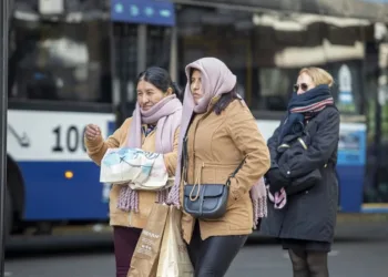 El combo letal: ola polar, masivos cortes de luz y ahora cortan el GNC en las estaciones