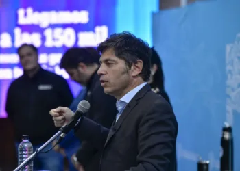 Trasciende un paper del movimiento de Kicillof antes de la conferencia