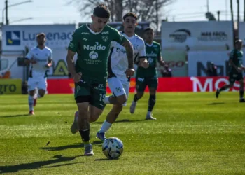 Sarmiento debutó con un empate ante Independiente