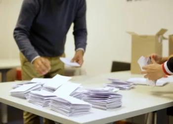 Freno de mano en el cierre de listas bonaerense: internas, tensiones y definiciones de última hora