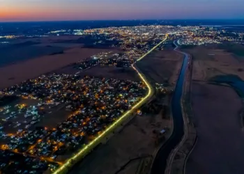 Quedó iluminado el camino al Parque Natural Laguna de Gómez