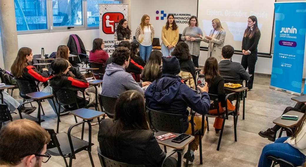 El programa de Orientación Vocacional Ocupacional brindó una charla a alumnos de escuelas técnicas