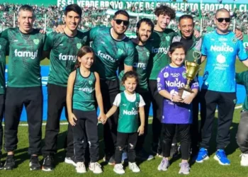 Sarmiento Hockey celebra un año histórico: entre títulos, ascensos y un fuerte compromiso social