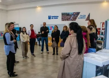 Servicio Alimentario Escolar: entrega de equipos y electrodomésticos