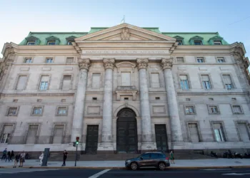 En Argentina, hay más mujeres que hombres con acceso al sistema bancario