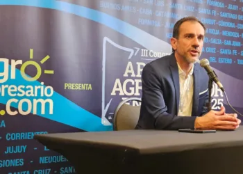 Petrecca a empresarios: «Se puede seguir con obras públicas y sin corrupción»