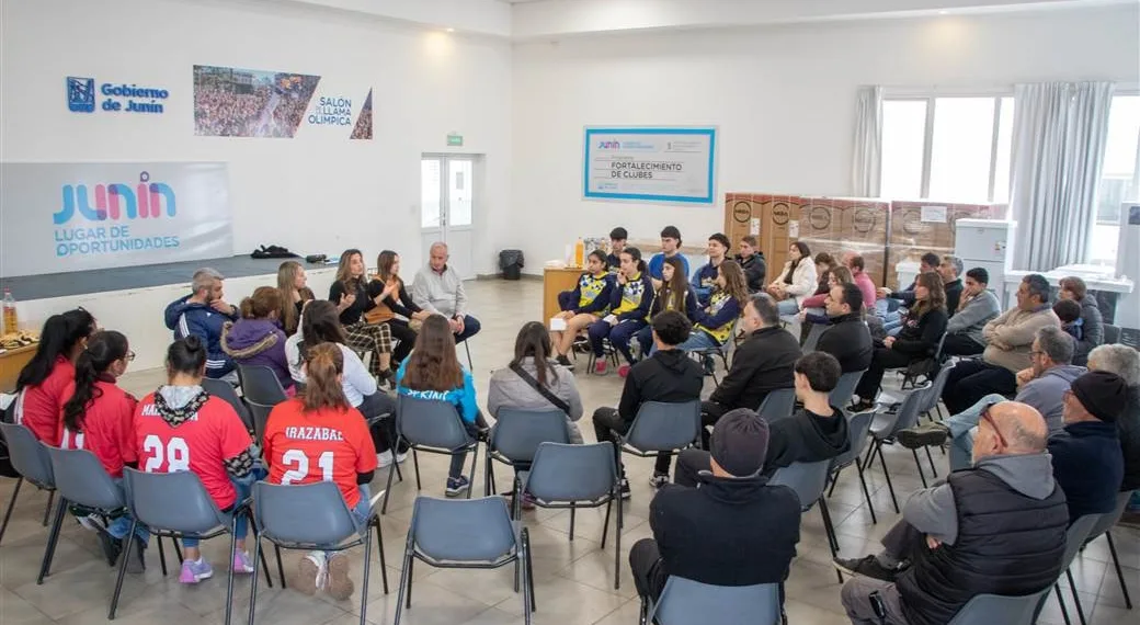 El Municipio reafirma su compromiso con el deporte en una nueva entrega de becas