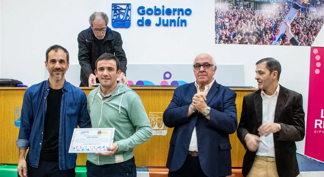 El Círculo de Periodistas Deportivos realizó nuevos reconocimientos y homenajes
