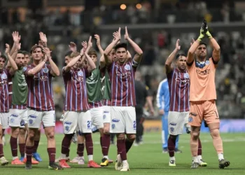 Godoy Cruz no pudo mantener la ventaja y perdió por 2-1 con Atlético Mineiro