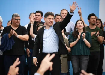 «Estafador, miserable y payaso”: Kicillof lanzó un duro mensaje contra Milei en la recta final de la campaña