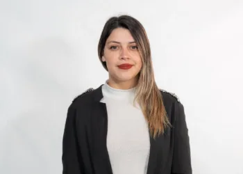 “La juventud tiene que brillar: invertir en  educación es invertir en futuro”, expresó Yamila Navarro