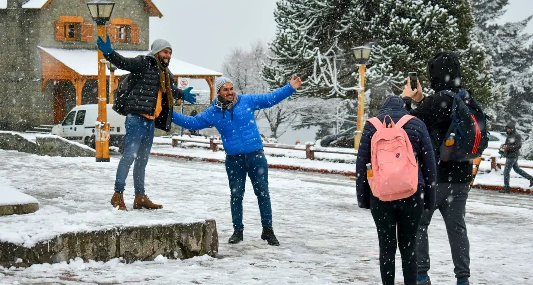 Vacaciones de invierno 2025: cayeron los viajes y el gasto de turistas por el país