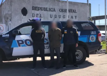 Extraditaron a Uruguay a un jubilado de 90 años por abuso sexual contra una menor
