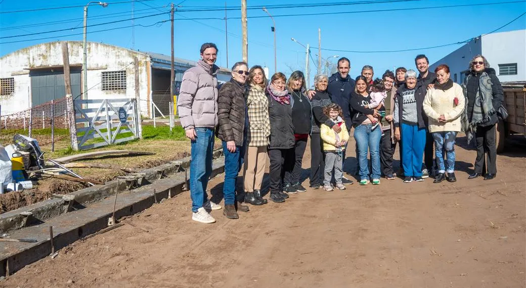 El plan municipal de obras hídricas avanza con cordón cuneta en José Hernández