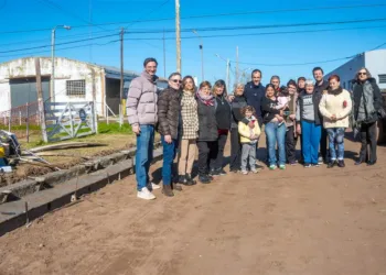 El plan municipal de obras hídricas avanza  con cordón cuneta en José Hernández