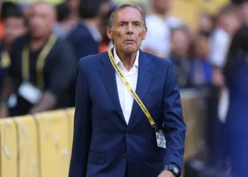 Boca recibe a Racing en un encuentro que podría definir el futuro de Russo en el club