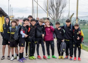 Más de 70 chicos de “La Loba” disfrutaron de una salida recreativa a El Carpincho