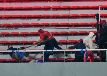 Duros cruces entre Provincia y Nación por los incidentes en la cancha de Independiente