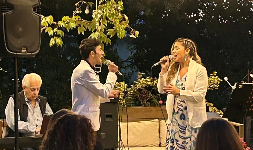 “Juntos a la Par” se presenta este viernes