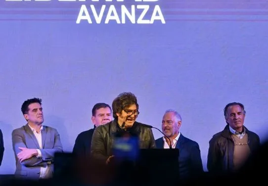 Javier Milei lanzó la campaña en Provincia con duros insultos a Kicillof
