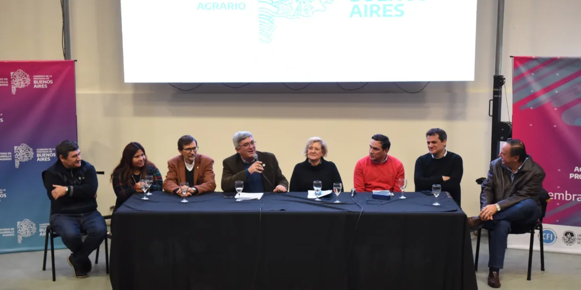 Rodríguez: «El cooperativismo tiene potencial para ser la columna vertebral del  sector agropecuario»