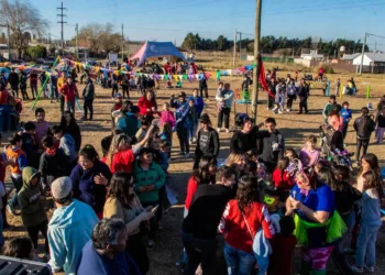 Familias disfrutan de los juegos y espectáculos en los barrios de Junín