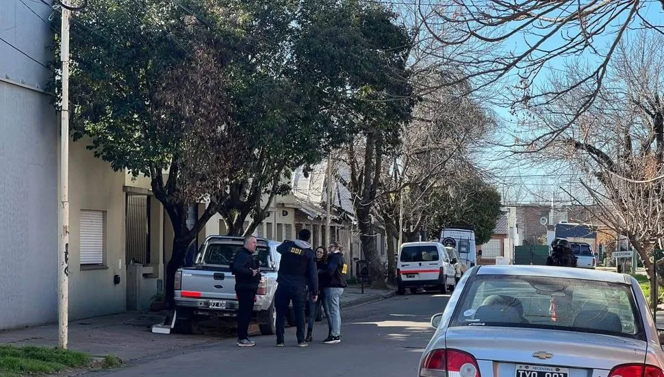 Un policía fue baleado en un allanamiento en Pergamino