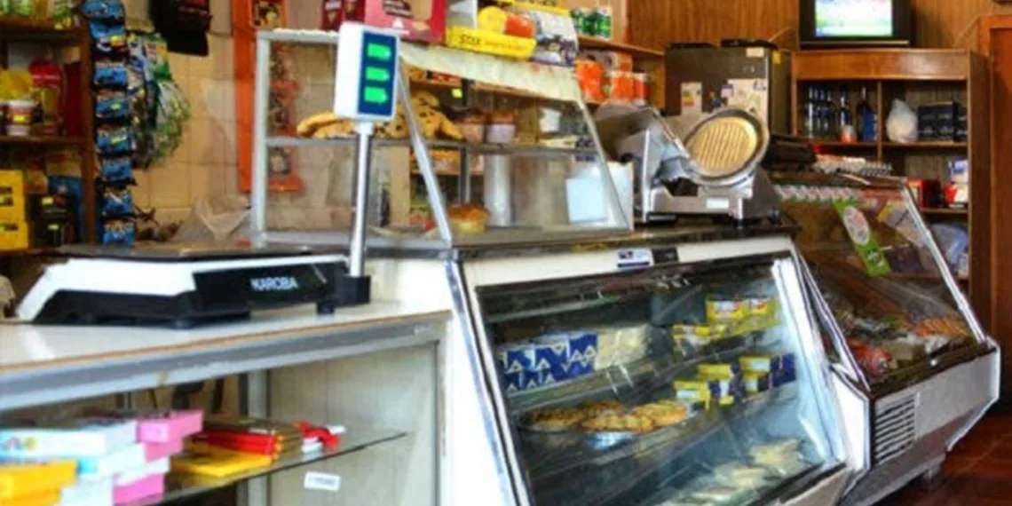 “La gente elige los comercios de barrio y  compra lo justo para el día a día”, destacó Acuña