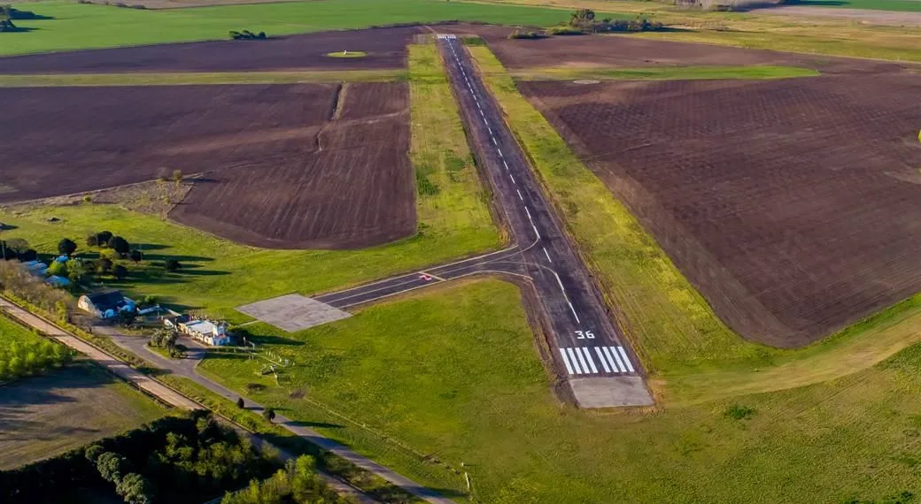 Gestiones para el balizamiento de la pista del aeródromo
