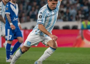 Racing le volvió a ganar a Vélez y es semifinalista de la Copa Libertadores, después de 28 años
