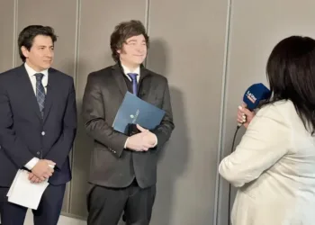 Milei confirmó en una entrevista que negocia un nuevo préstamo con el Tesoro de EE.UU.