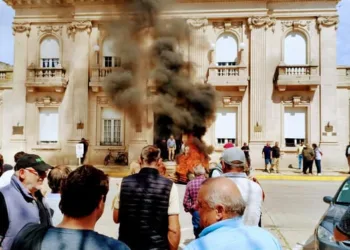 Furia de chacareros en 9 de Julio