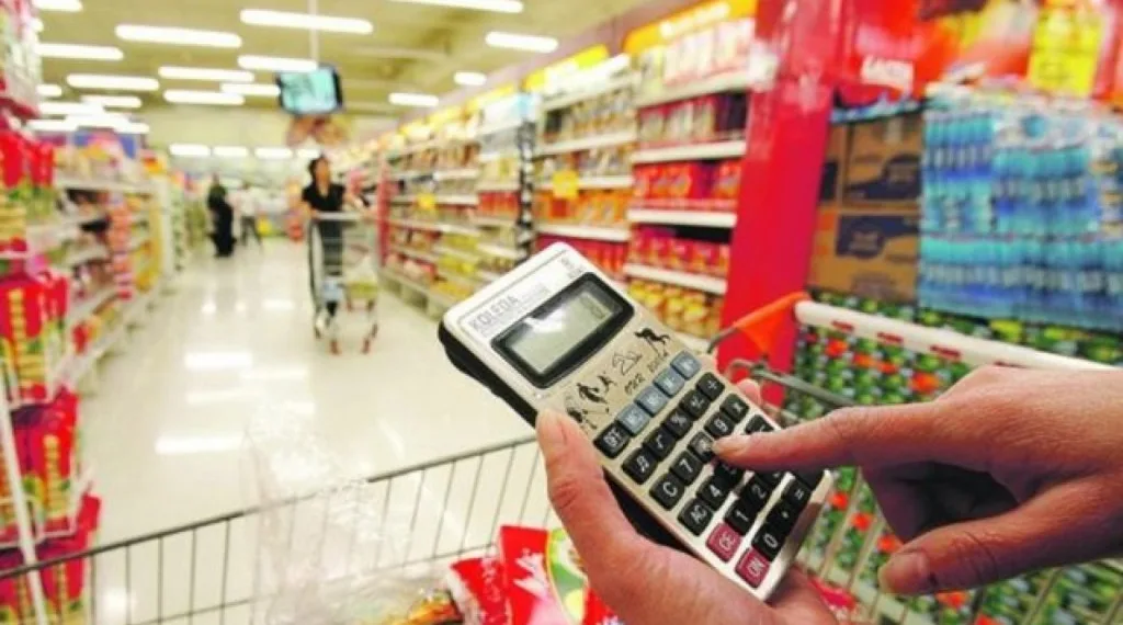 En agosto: una familia tipo necesitó $1.160.780 para no ser pobre