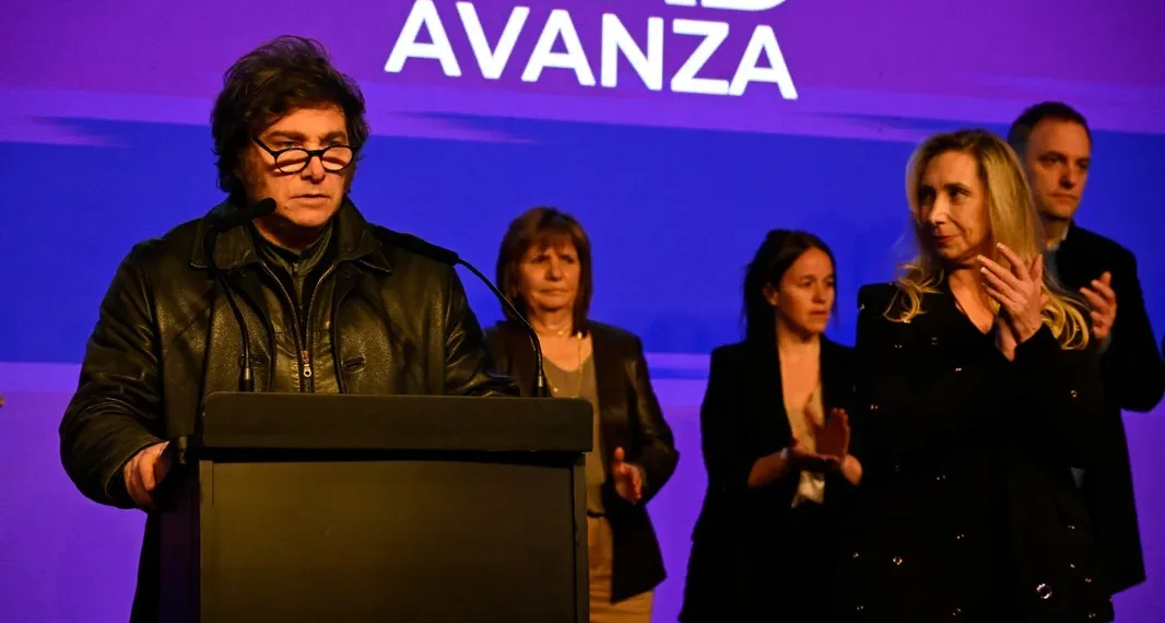 Javier Milei crea una mesa política nacional y convoca a los gobernadores