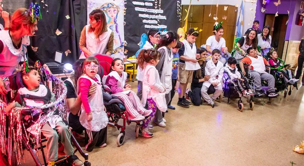 El Municipio acompañó el acto oficial que homenajeó a los maestros en su día