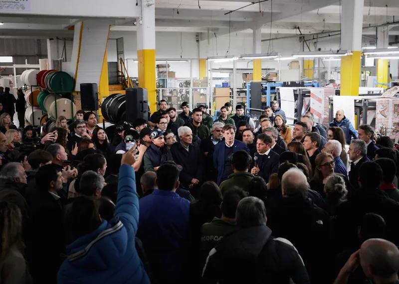 Kicillof se reunió con trabajadores y empresarios pymes