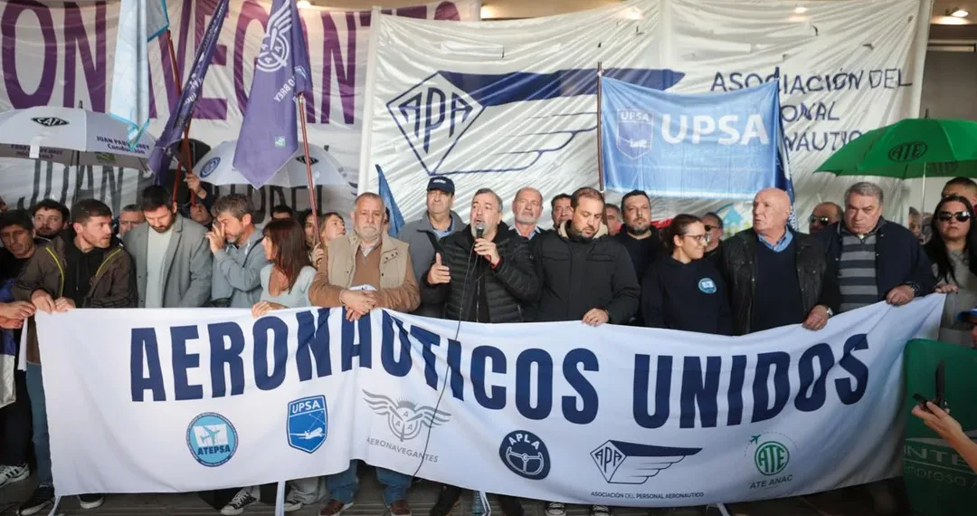 Realizan asambleas en 21 aeropuertos y podría haber demoras en los vuelos